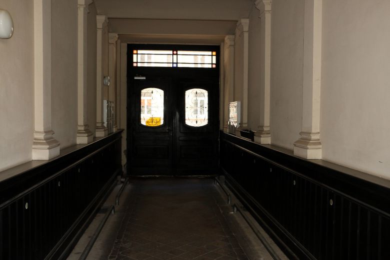 Helle, großzügige 3-Zimmer-Wohnung mit Balkon, Aufzug und Hofstellplatz in Leipzig-Volkmarsdorf – Einfahrt