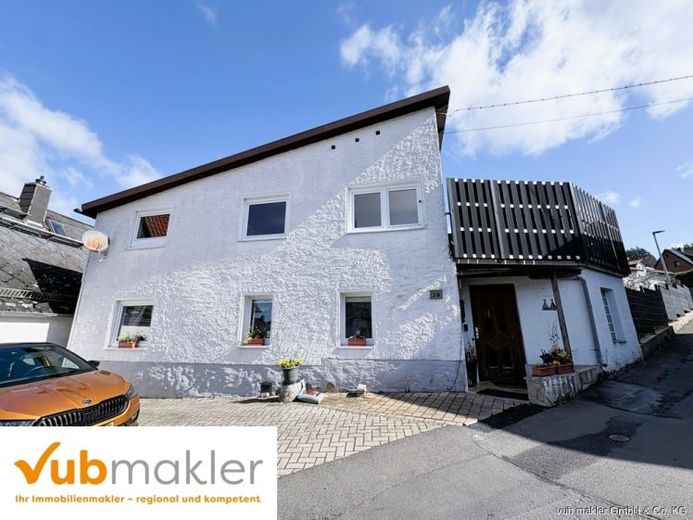 Reduziert!!Zwei Etagen mit Potenzial: Haus mit Dachterrasse und Wärmepumpe in Marktredwitz/Wölsauerhammer – Foto 1
