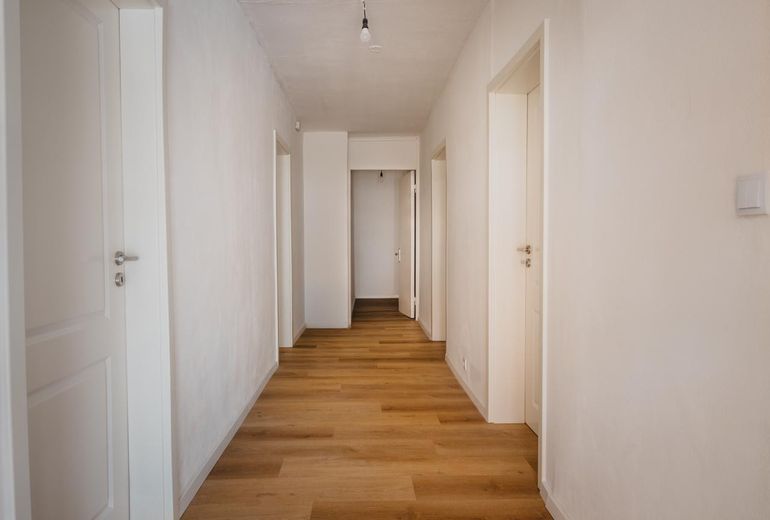 Erstbezug nach Sanierung: Wohnen mit Fachwerkcharme in Geesthacht – Flur