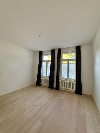 Representatief appartement in een historisch pand, met stijl & charme – SCHLAFZIMMER I