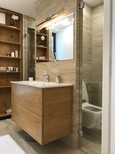 Eindwoning in Markt Schwaben – Bad im OG