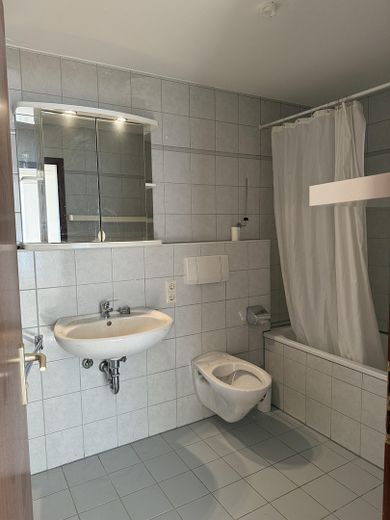 Zentrale 2,5 Zi.-Wohnung mit Balkon // Stadtzentrum Weil der Stadt – Foto 5