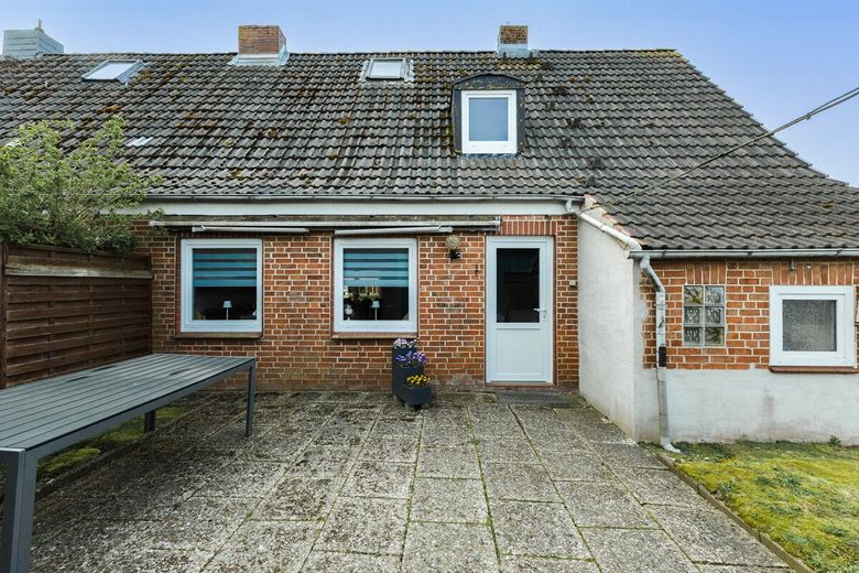Ihre Oase: Doppelhaushälfte mit großem Garten! – Hausrückseite