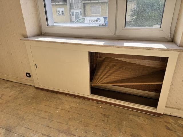 2 locali con balcone a Karlsruhe-Mühlburg – Ideale per inquilini con abilità manuali – Unterschrank Fenster