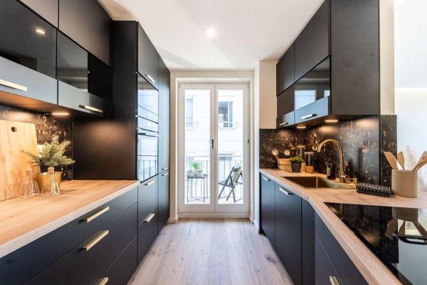 *Le luxe redéfini : élégant appartement de 3 pièces rénové à Dresden-Plauen*