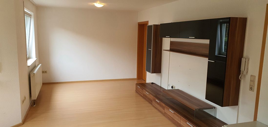 Wohnzimmer mit Schrankwand