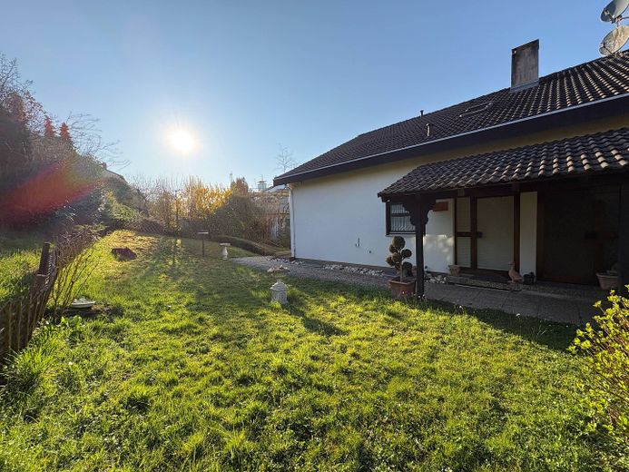 Garten und Eingang