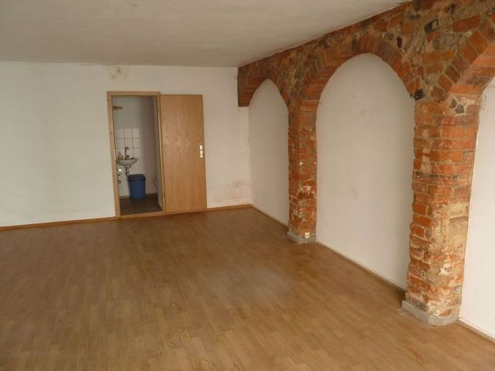 Wohnhaus mit Gewerberaum in Senftenberg Stadtzentrum zu verkaufen – Foto 1