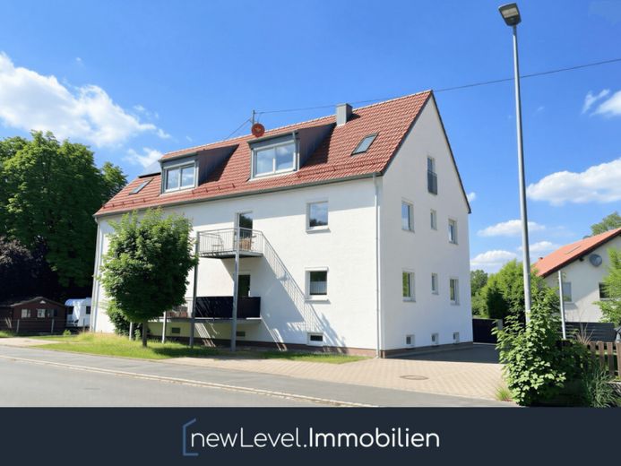 Lichtdurchflutete Dachgeschoss-Traumwohnung in modernisiertem Mehrfamilienhaus in Türkheim – Foto 1