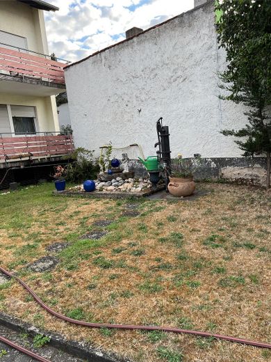 Casa plurifamiliare - vicino a Francoforte sul Meno - da ristrutturare – Vorgarten