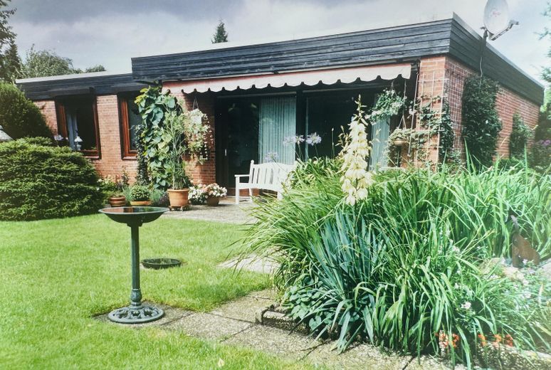 Bungalow w Reinbeku na końcu ślepej uliczki – Garten/Terrasse früher