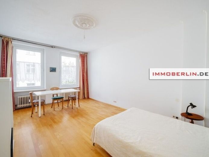 IMMOBERLIN.DE - Ruhige Altbauwohnung mit hellem Ambiente im Schillerkiez – Foto 1