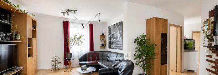 Top!! Lichtdurchflutete 4-Zimmer-Wohnung mit Loggia und Fernblick