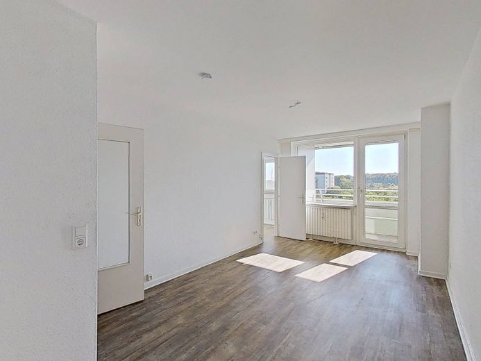 Komfort für Singles: Modernes 1-Zimmer-Apartment mit EBK und BALKON – Ansicht I: Wohn- und Schlafbe…