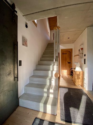 Besonderes Haus mit zeitloser Architektur & ELW am Simssee – Foto 18
