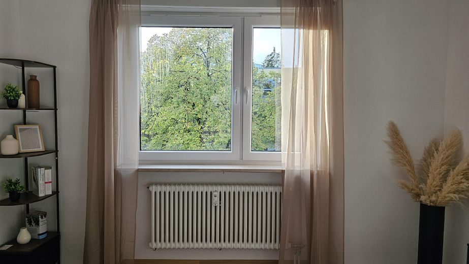 Traum-3-Zimmer-Wohnung: Komplett renoviert, schreinergefertigte Einbaumöbel & U3 vor der Haustür! – Foto 10