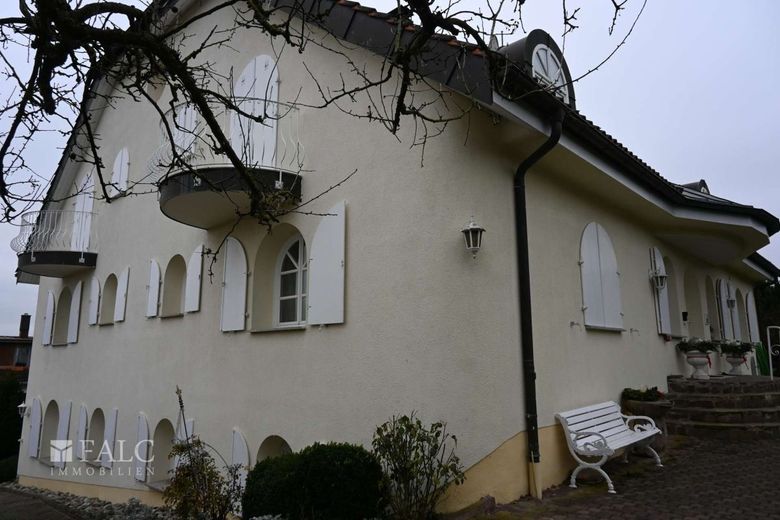 Gewerblich oder Privat: Hier steht Ihnen alles offen! – Haus, Seitenansicht