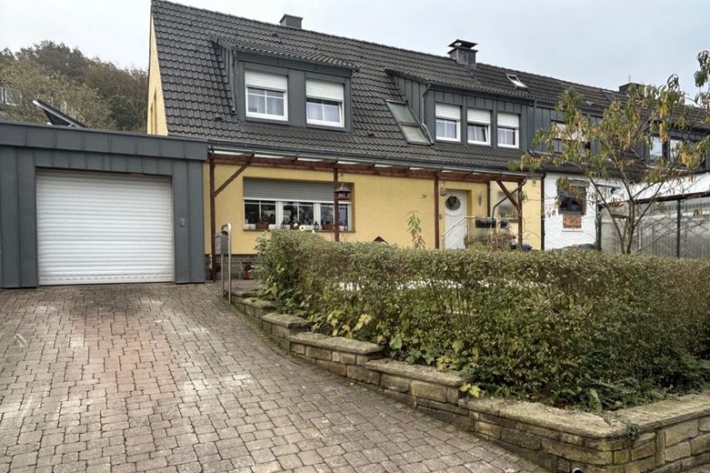 Herdecke'de orman kenarında müstakil ev – Foto 1