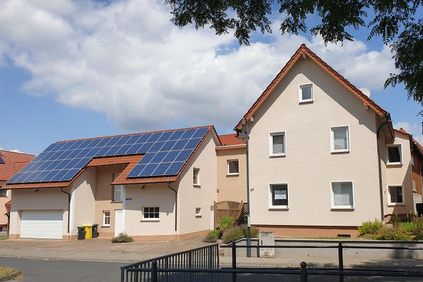 Casa unifamiliare con potenziale di sviluppo (senza agente immobiliare)