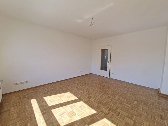 Wohnzimmer spiegelverkehrt