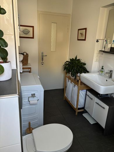1A Lage- freie Wohnung mit EBK im Vorderen Westen m. Balkon + Garten / 3 ZKB Herkulesstr - Privat – फोटो 10