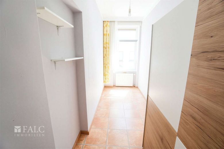 3- Familienhaus in der Stadtmitte von Neunkirchen zu verkaufen! – Kind EG