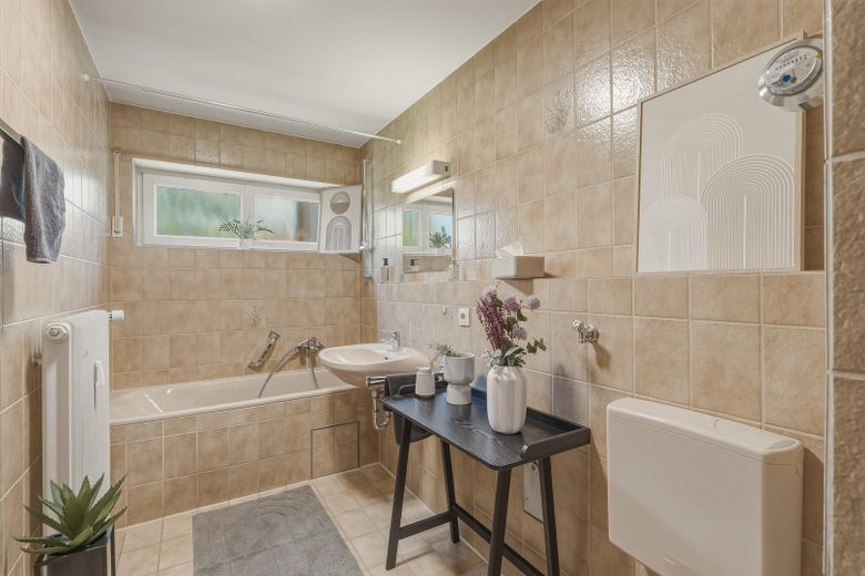 Move in immediately / 2.5-room apartment in Ulm-Wiblingen – Bad