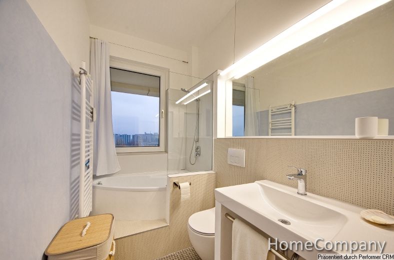 Bonito y luminoso apartamento con balcón y una impresionante vista hacia el centro de Düsseldorf – 4441acd9283f98f7efb283430c9789797ab9a5f4.jpg