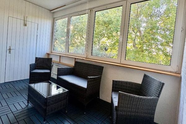 ..bezugsfertig.. Aufzug, mit Loggia, Schwimmbad, Sauna & Tiefgaragenstellplatz.