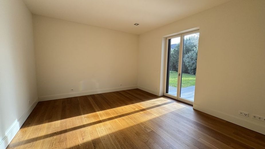 Exklusive Erdgeschosswohnung mit Tiefgarage und Aufzug im Stadtgartenviertel Hagen – Gästezimmer