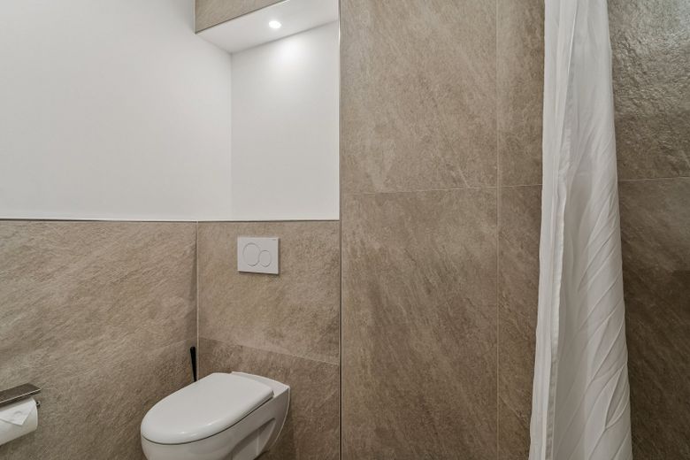 Villa Cologne - Investitionschance in zentraler Lage von 53340 Meckenheim bei Köln/Bonn – Fe-Wo 1 Bad 2