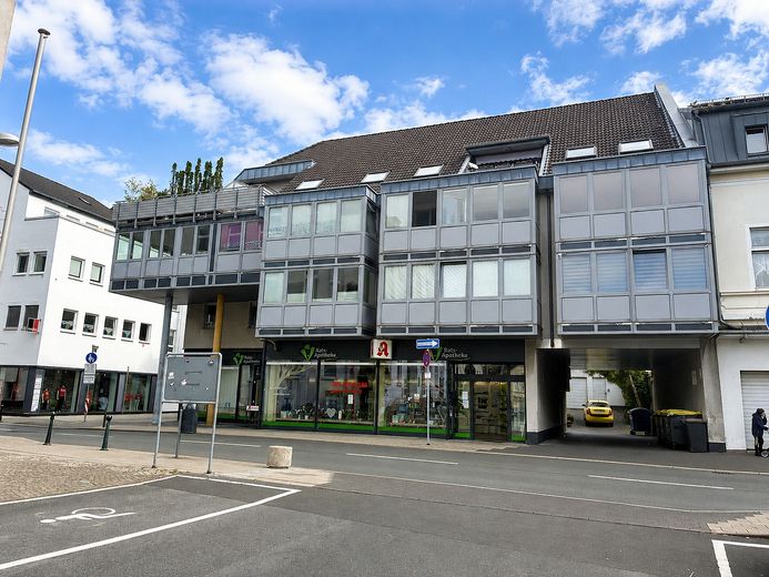 Inmueble comercial cercano al ayuntamiento en el centro de Velbert – Gebäudeansicht