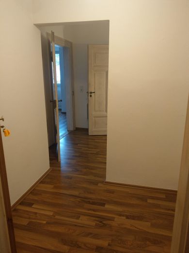 Prachtige woning met 4 kamers en een adembenemend uitzicht – Eingang/ Flur