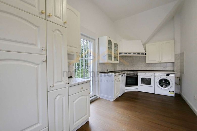 260m2 Bürofläche in bester Lage 1.&amp;2.OG einer Jugendstil-Villa – Küche