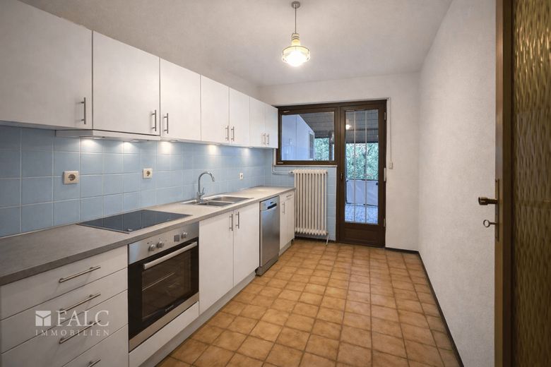 Einfamilienhaus mit Ausbaupotential! – Küche KI generiert