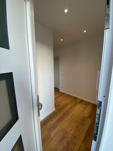 Kernsanierte 3-Zimmer-Wohnung mit Balkon,2 WCs & Luxusbad-barrierefreiem Zugang – Foto 22