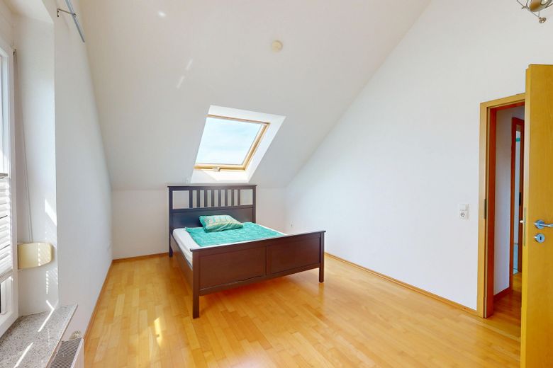 Schlafzimmer DG