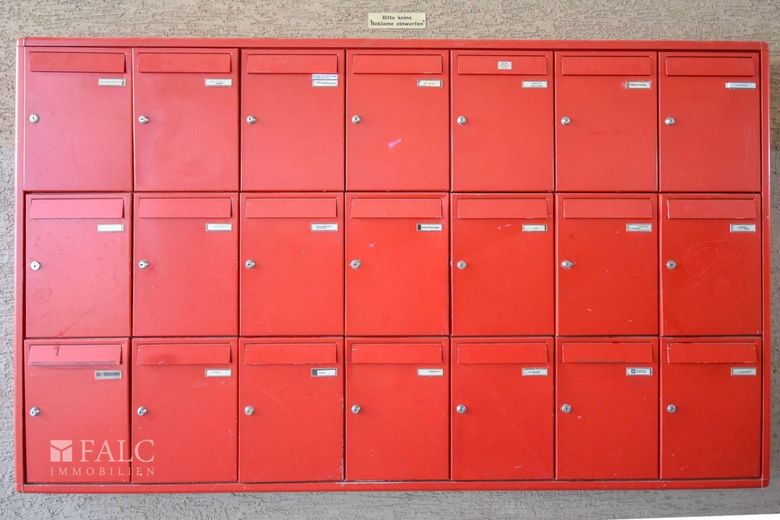 Stadtleben mit Charme - Eigentumswohnung in Düsseldorf-Unterbilk – Briefkästen