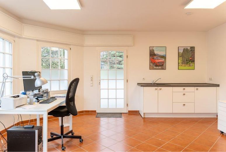 2-3-Zimmer-Wohnung mit Haus-Ambiente – Küche