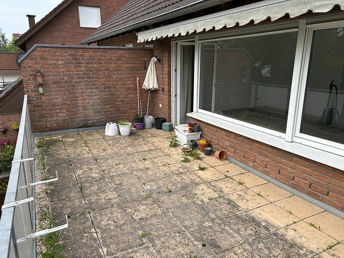 Zentral aber ruhig, Wohnung mit 3 Zimmern und großem Balkon – Foto 12
