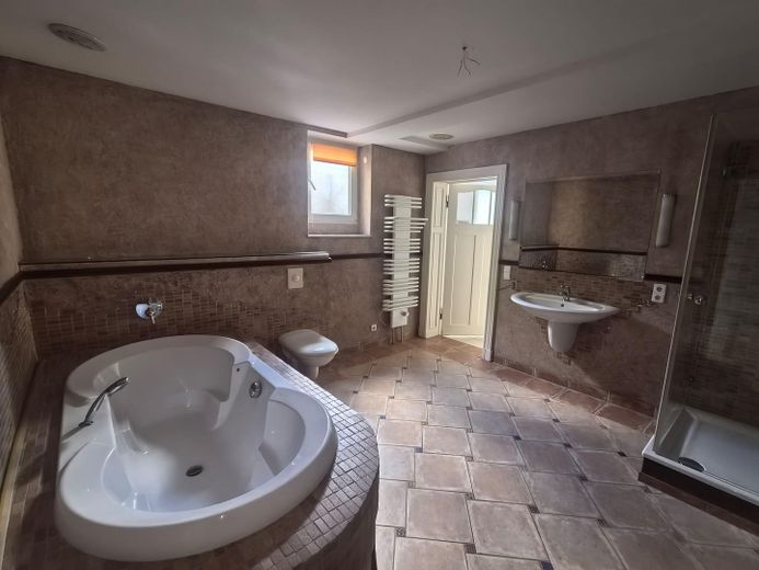 160 m2 Souterrain Luxuswohnung mit 40 m2 Terrasse in 13587 Berlin – Foto 7