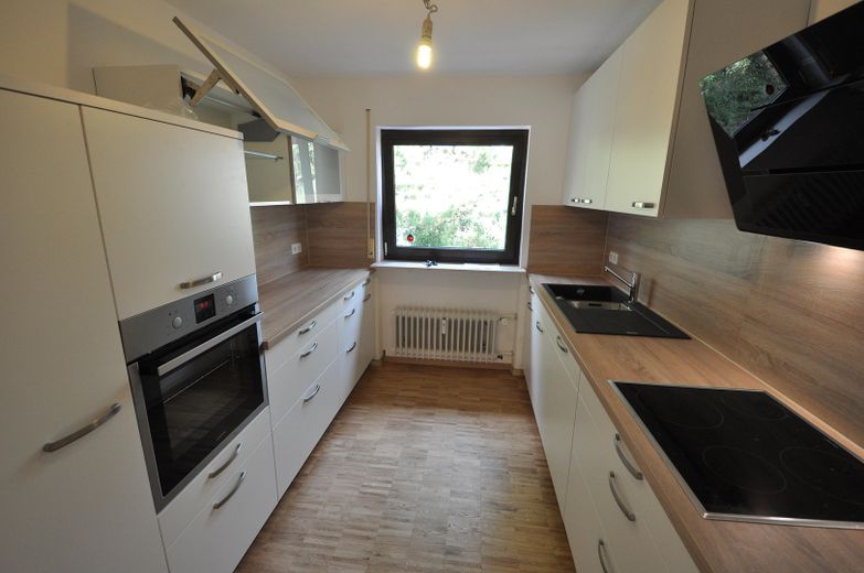 Von privat - Gepflegte, renovierte 3-Zimmer Wohnung mit Balkon in Tamm – Küche 