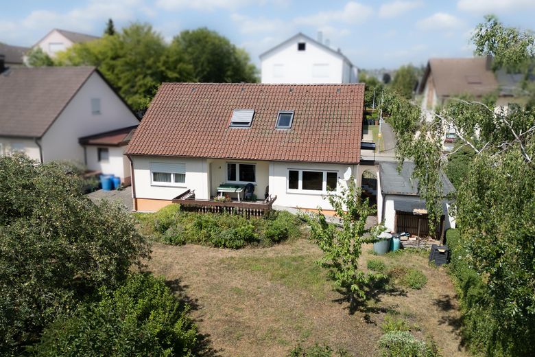 Provisionsfreies Einfamilienhaus mit Einliegerwohnung und Garage – Foto 40