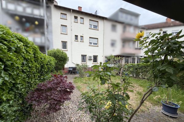 Flexibel nutzbares Dreifamilienhaus mit 3 freien Wohnungen in Mannheim-Sandhofen