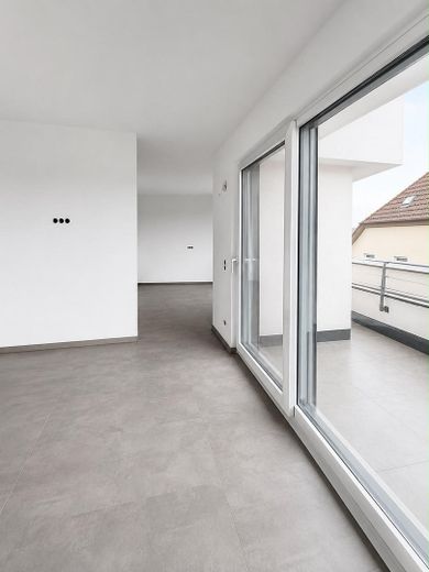 Exklusives Penthouse mit umlaufender Dachterasse - Erstbezug ab 15.09.2026 – Durchgang Wohn-/Essz. z.Küche