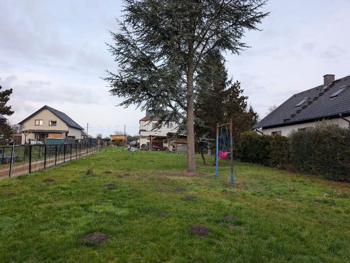 Einfamilienhaus mit großzügigem Grundstück und Entwicklungspotenzial – Foto 1