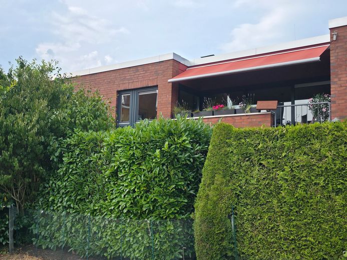 Lichtdurchflutete 4-Zimmer-Wohnung mit 138 m², inkl. Tiefgarage und Balkon in Hamburg-Bergedorf – Außenansicht