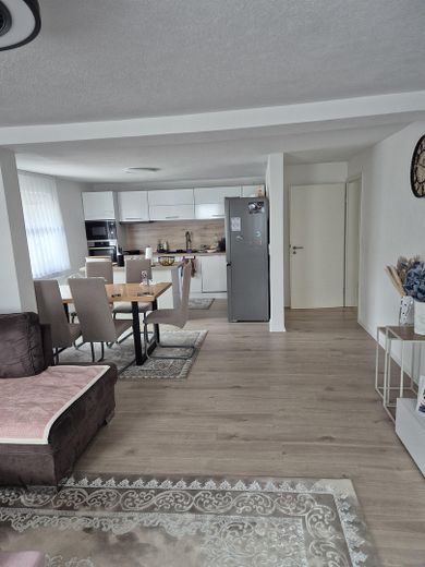 Einfamilienhaus mit Einliegerwohnung & Ausbaupotenzial – privat – Illingen – Foto 4