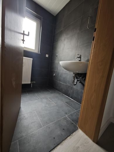 3-Zimmer-Wohnung mit Balkon, Einbauküche,Stellplaltz zu Vermieten – Foto 7