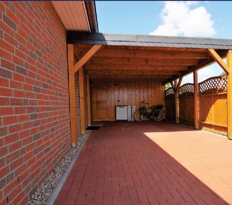 Carport-Auffahrt